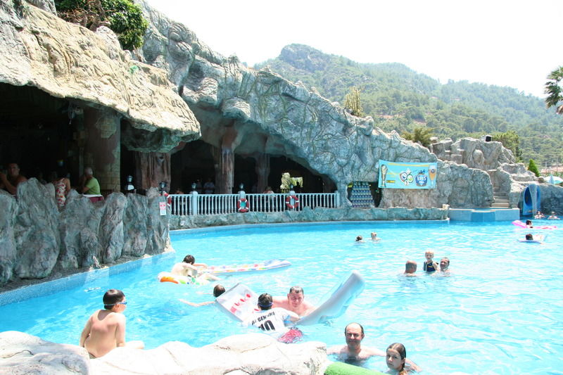 Grand Aquarium Apart Ичмелер Экстерьер фото