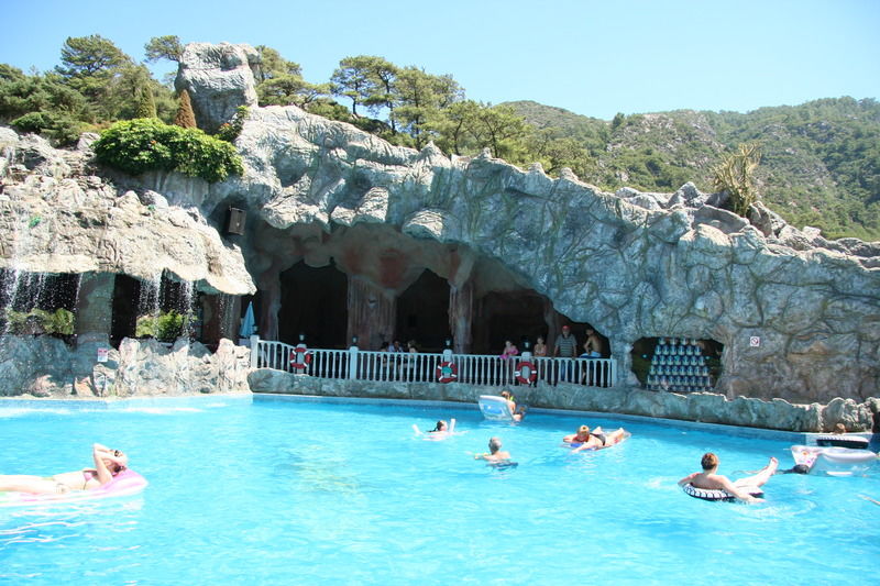 Grand Aquarium Apart Ичмелер Экстерьер фото